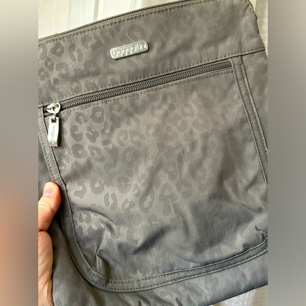 Baggallini Gray Leopard Print Crossbody Bag